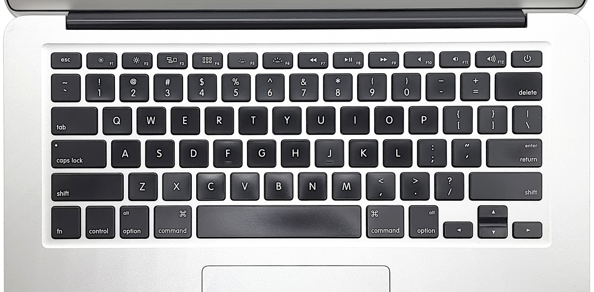 Ordinateur portable Apple MacBook Air 2015, 13" Core i7 5e génération 8 Go RAM 128 Go SSD, clavier anglais (US)