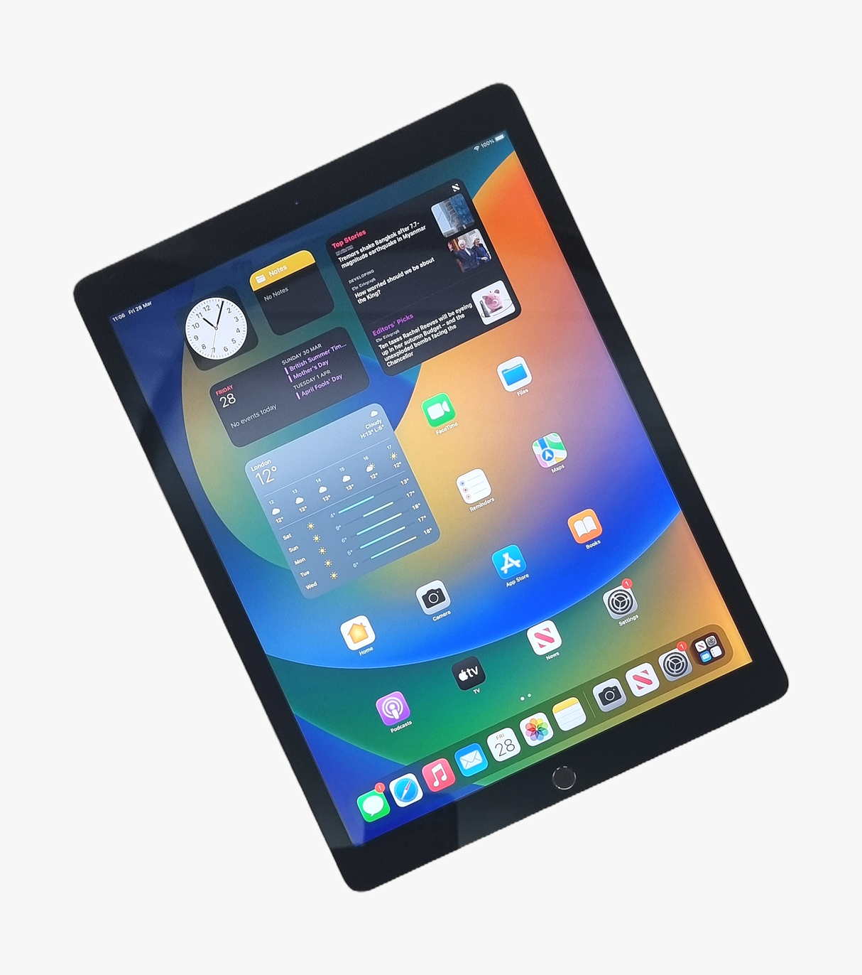 Apple iPad Pro 1st Generation Tablet, 32GB, Wi-Fi, Space Grey, A1584