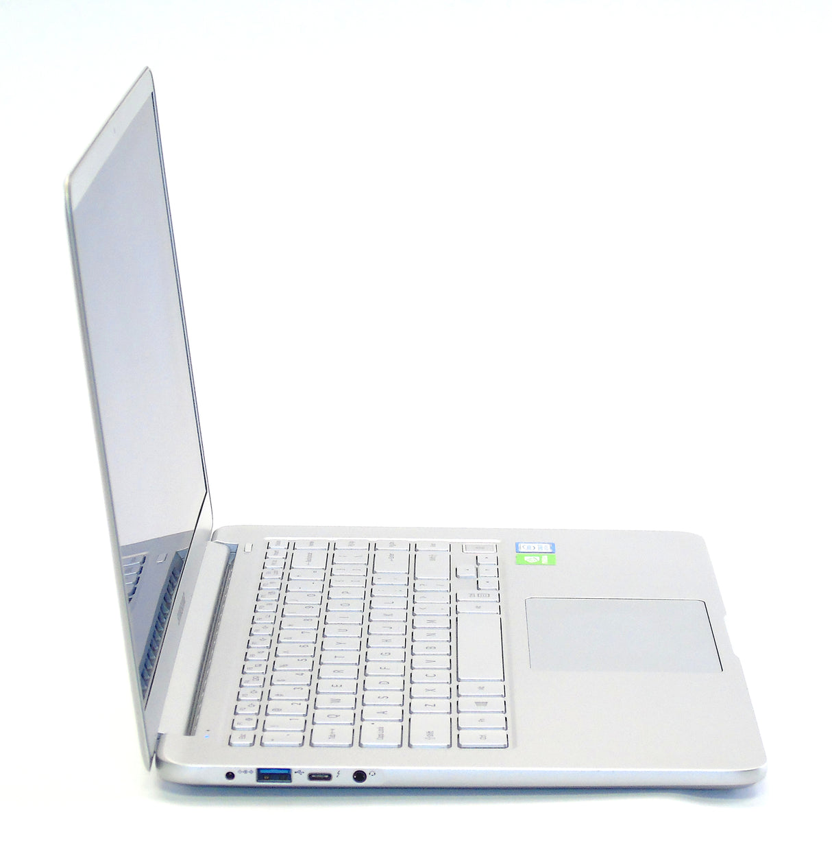 Ordinateur portable Samsung NP900X5T 15" i7 8e génération 16 Go RAM 256 Go SSD GeForce MX150