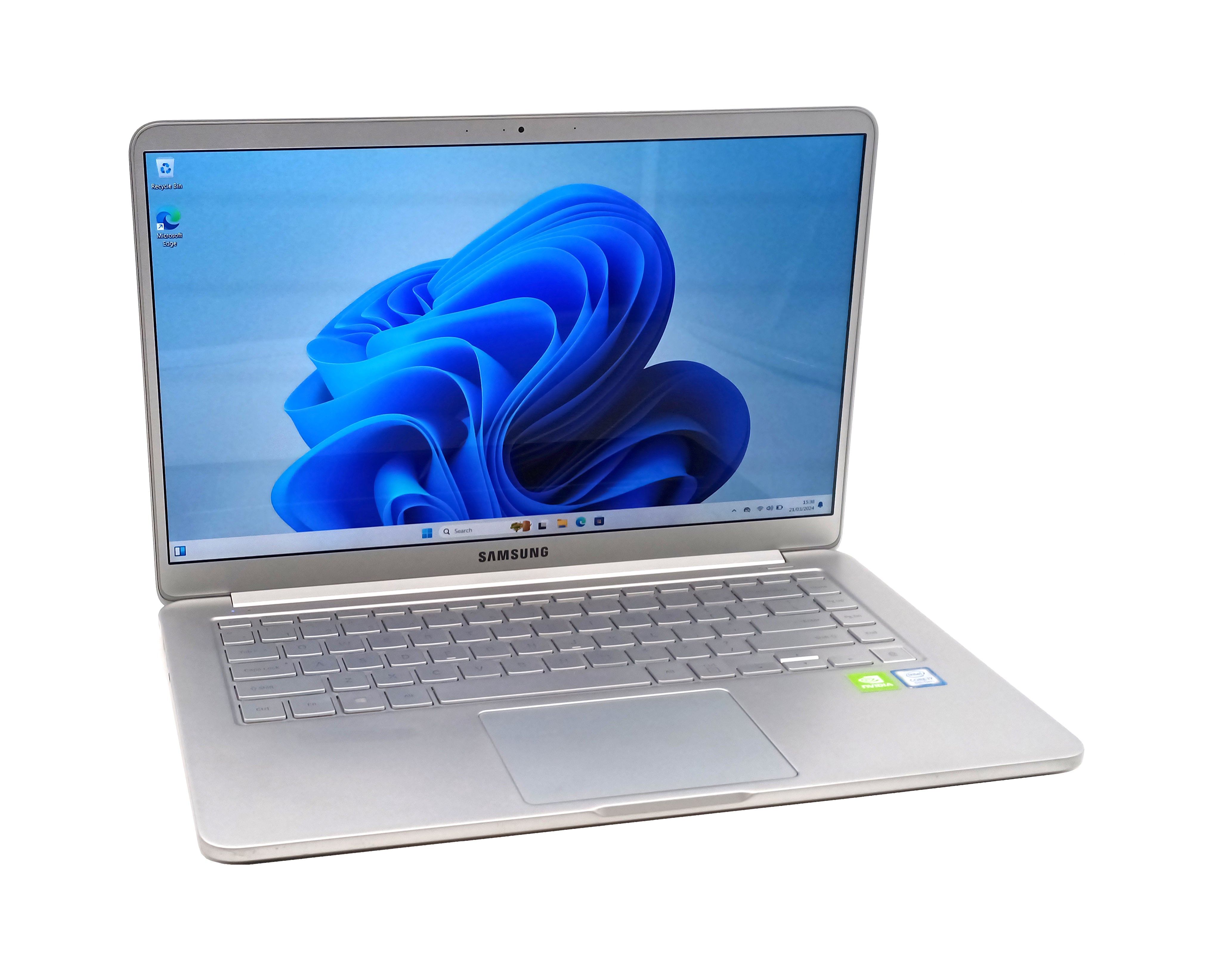 Samsung NP900X5T Laptop 15" i7 8th Gen 16GB RAM 256GB SSD GeForce MX150