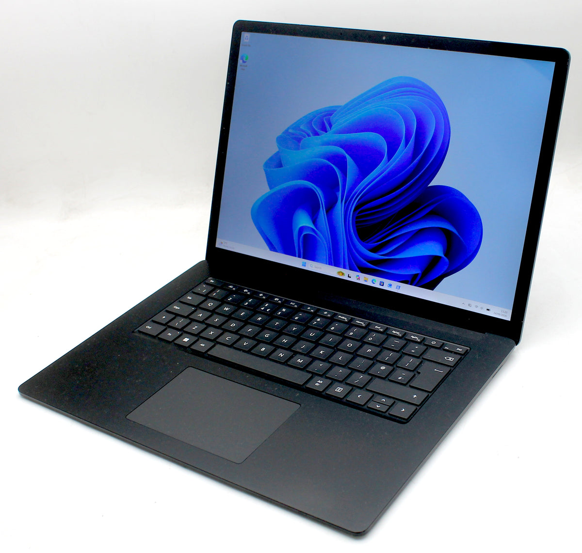 Microsoft Surface Laptop 4, 15", AMD Ryzen 7, 16GB RAM, 512GB SSD, FHD, Black