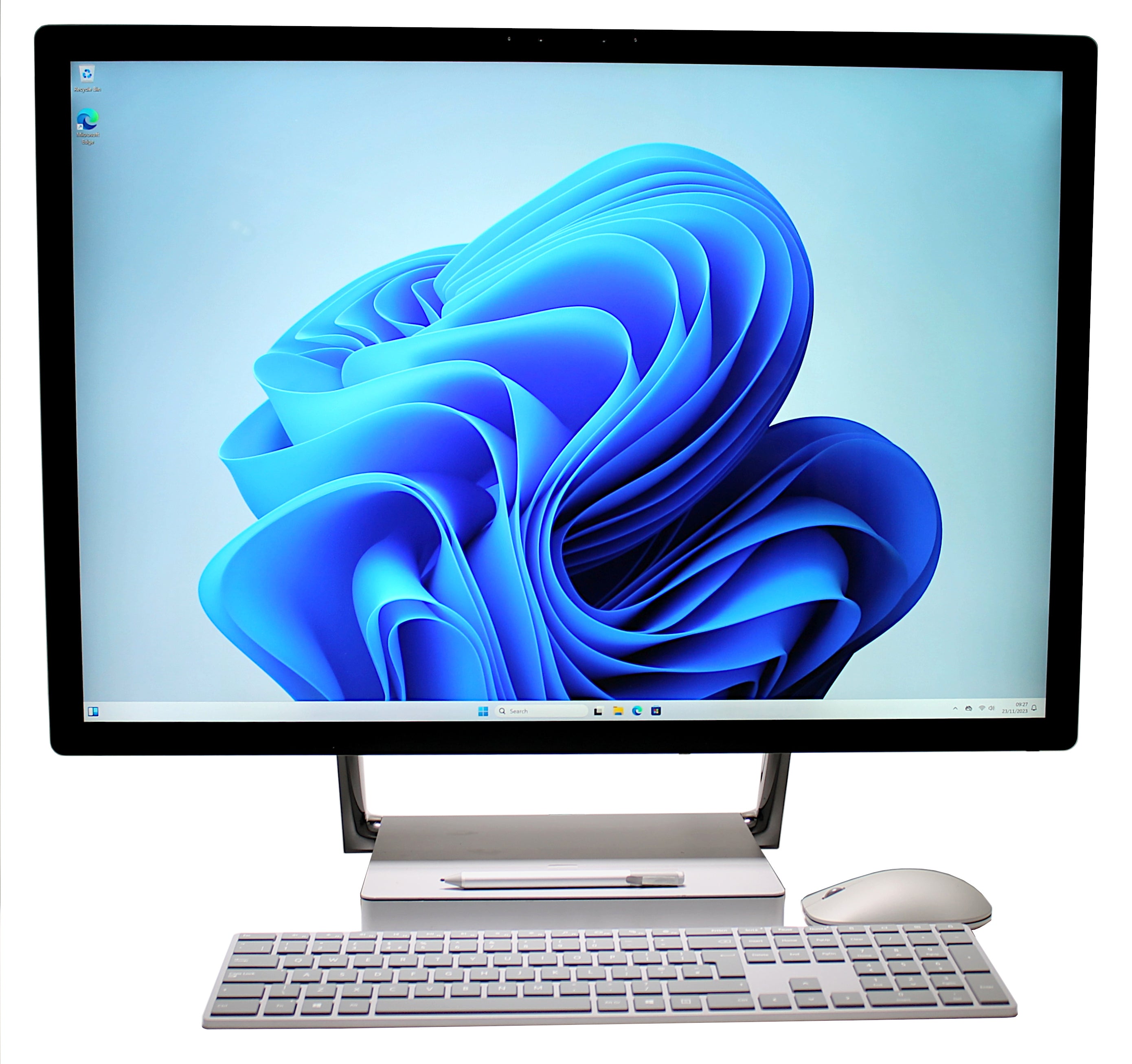 Microsoft Surface Studio AiO PC, 28" Core™ i7 6th Gen, 32GB RAM, 1.5TB SSD